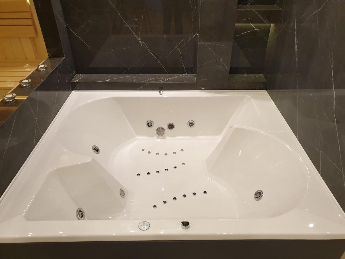 Luxury Spa Suite Belgrade Extérieur photo